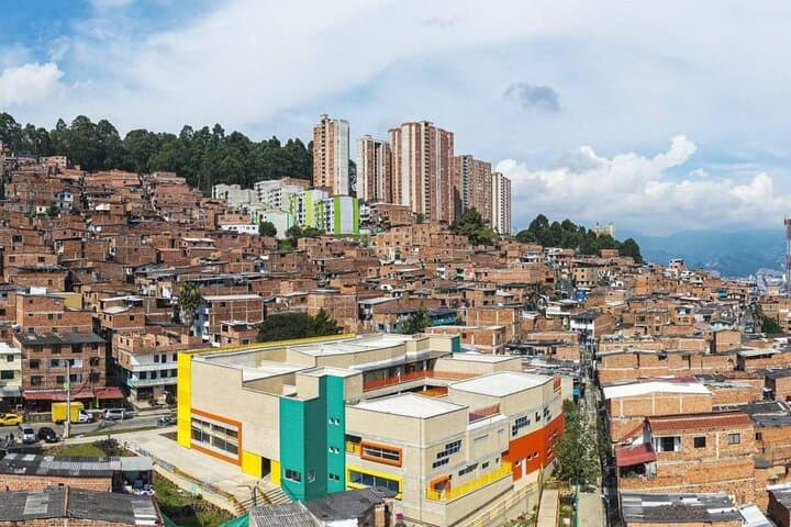 Walking Medellín's Escobar Sites: Full Tour of Real History and Transformation photo 3