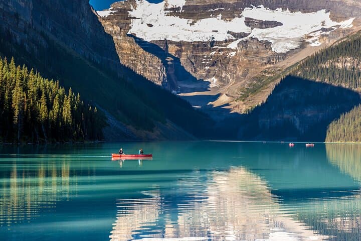 Luxury Private Tour to Moraine Lake & Lake Louise from Canmore or Banff — Day Trip with Canoe and Rockpile Views photo 5