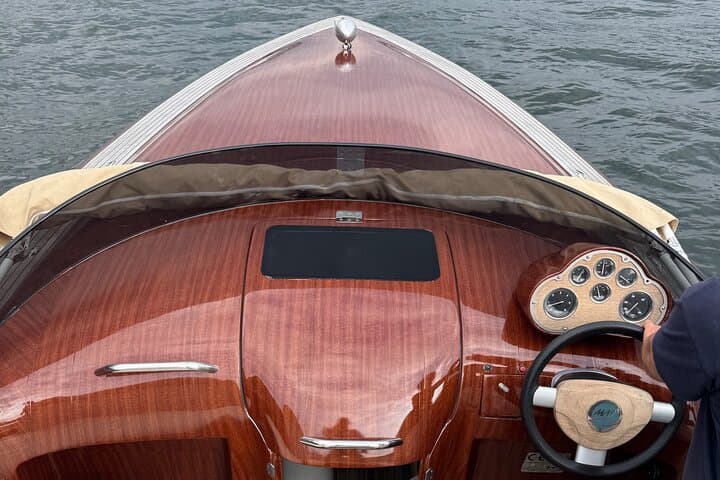 Historic MAS 28 Wooden Speedboat Tour on Lake Como — 2-Hour Private Experience photo 4
