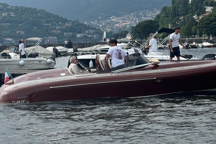 Historic MAS 28 Wooden Speedboat Tour on Lake Como — 2-Hour Private Experience photo 5