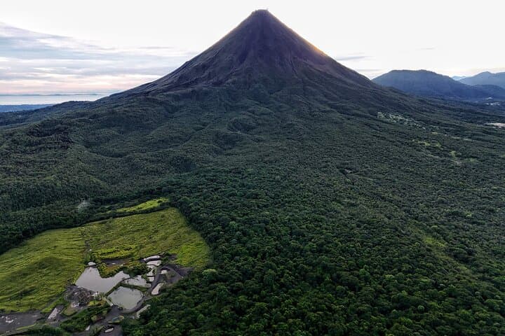 Self-Guided Arenal Park Walk — Lava Flows, Lake Los Patos & Wildlife photo 2