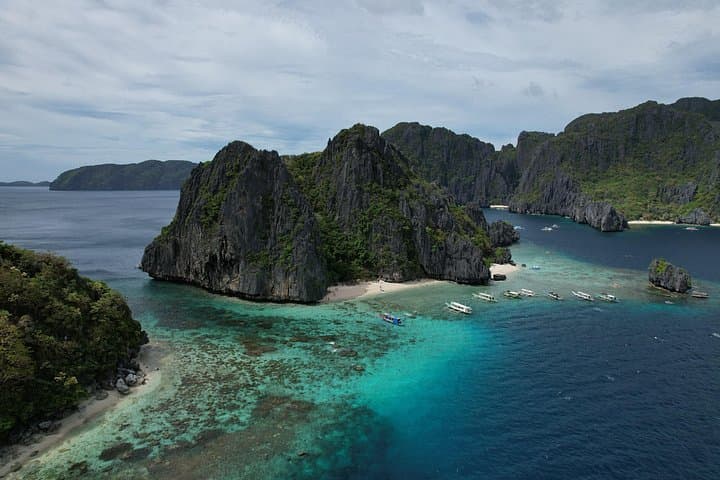 El Nido Island Hopping Tour A — Kayaks, Lagoons & Secret Beaches photo 1