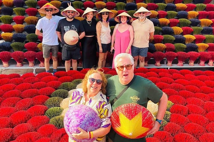 Quang Phu Cau Incense Village & Nón Lá Workshop — Hanoi Day Tour