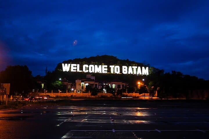 Private Driver Tour in Batam: Barelang Bridge, Galang Island & Beach Water Sports