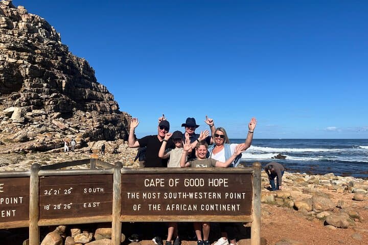 Full-Day Cape Point & Boulders Beach Penguin Tour from Cape Town