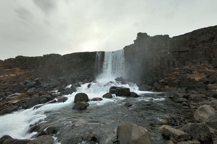 Private Golden Circle Day Tour from Reykjavik — Thingvellir, Geysir & Gullfoss photo 4