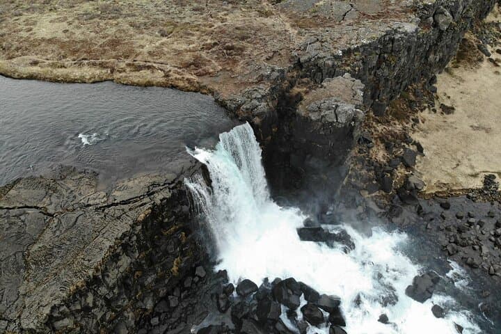 Private Golden Circle Day Tour from Reykjavik — Thingvellir, Geysir & Gullfoss photo 3