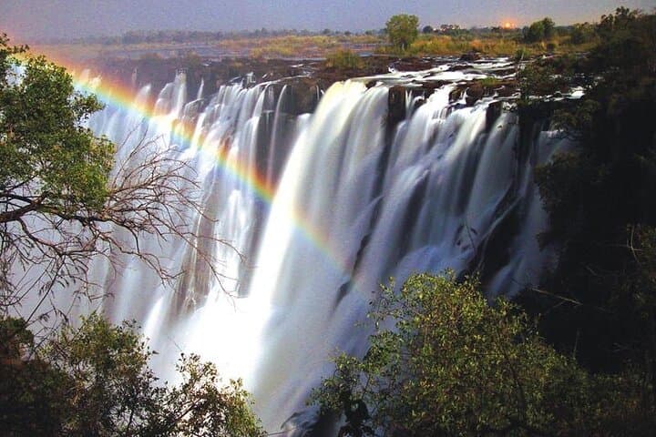 Victoria Falls Guided Walking Tour — Local Stories & Best Viewpoints photo 6
