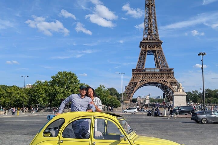 Paris Express Tour — Quick Visit to Historic Monuments in Under an Hour