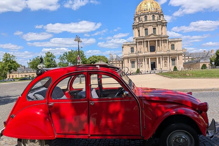Paris Express Tour — Quick Visit to Historic Monuments in Under an Hour photo 4