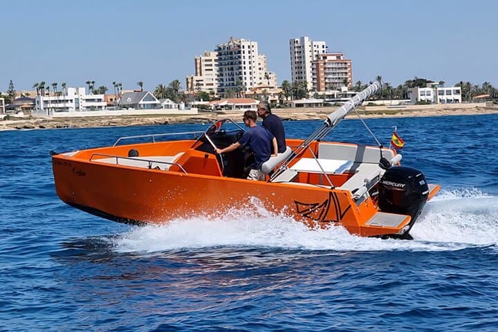 Cruise the Torrevieja Coast: Exclusive Nuva M6 Open Boat Rental