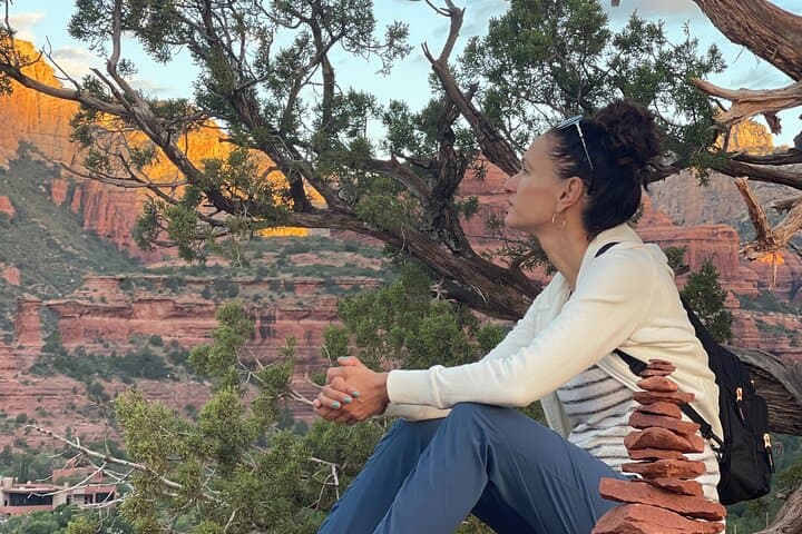 Sedona Day Retreat: Hiking to Cathedral Rock’s Vortex for Yoga and Meditation photo 2
