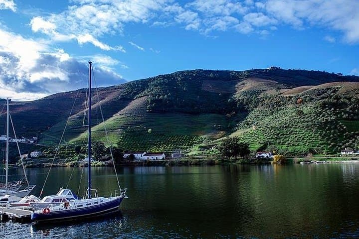Uncharted Douro: Land Rover and Sail Tour of the Douro Vinhateiro photo 3