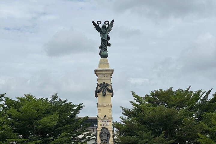 San Salvador City Highlights: La Montaña & Devils Gate (Puerta del Diablo) Tour photo 6