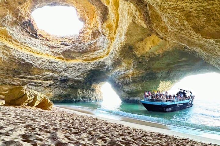 Portimão Benagil Cave and Dolphin Watching — Biologist-Guided Boat Tour