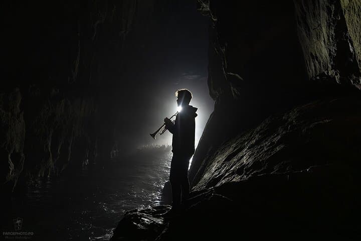 Concerto Grotto: Sea Cave Concert at Klæmintsgjógv (RIB tour from Gamlarætt)