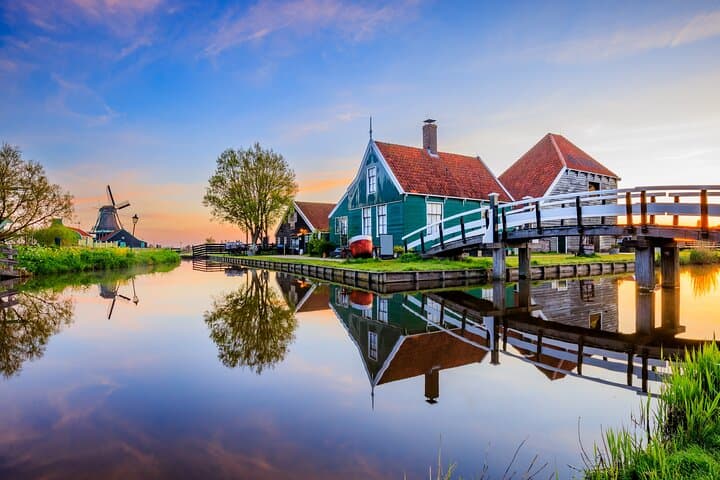 Amsterdam Windmills & Volendam Day Tour — Cheese Tasting with Bilingual Video Guide photo 5