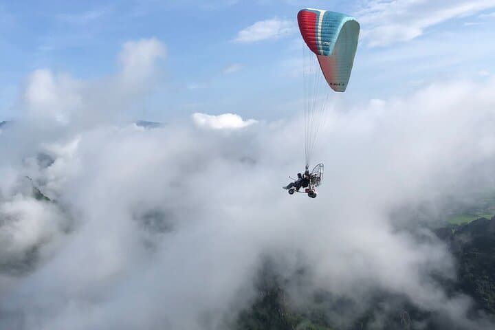 Paragliding Vang Vieng: Tandem Flights Over Mekong & Limestone Cliffs photo 3