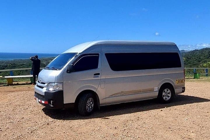Private Transfer from Liberia Airport to Tamarindo — One-Way Air-Conditioned Ride photo 2