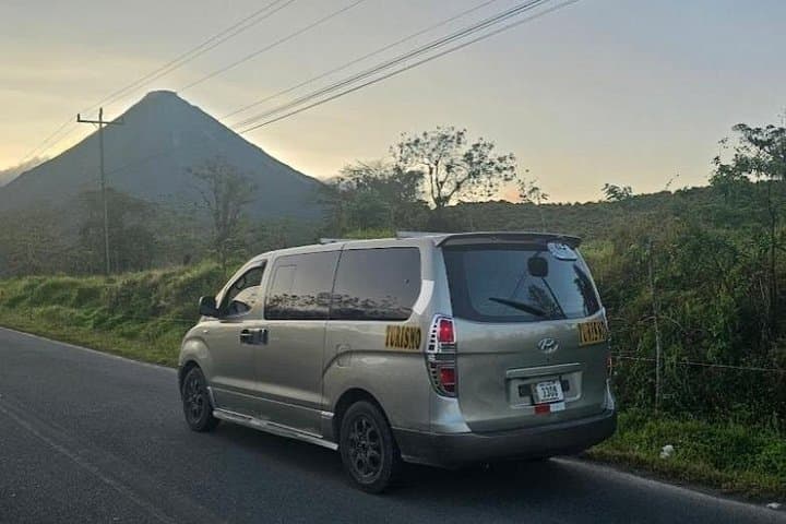 Private Transfer from Liberia Airport to Tamarindo — One-Way Air-Conditioned Ride photo 3