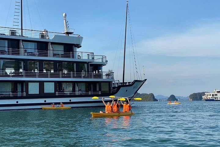 Halong Bay & Lan Ha Bay 2-Day Luxury Cruise with Balcony Cabin