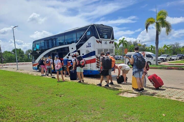 Phi Phi to Koh Tao: Scenic Ferry, Bus & High-Speed Catamaran Transfer photo 6