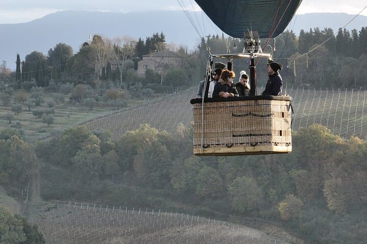 Hot-Air Balloon Flight over Chianti — Sunrise Ballooning from San Casciano photo 4