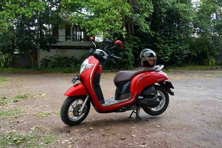 Bali Scooter Lessons and Rentals: Learn to Ride Like a Local in Seminyak photo 5