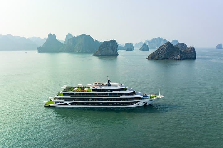 Luxury 2-Day Ha Long & Lan Ha Bay Cruise: Tra Bau, Dark & Bright Cave, Kayaking photo 2