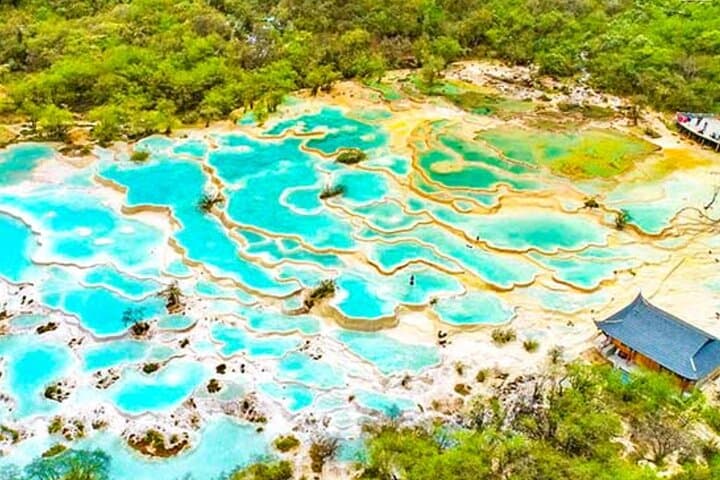 3-Day Self-Guided Jiuzhaigou & Huanglong Tour — Lakes, Travertine Pools & Private Transfers photo 3