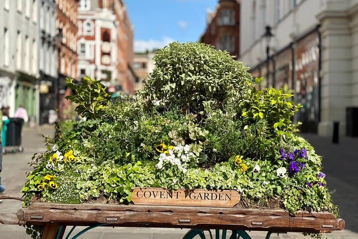 Secrets of Covent Garden: Guided Walking Tour & Cocktail at Rules Restaurant photo 4