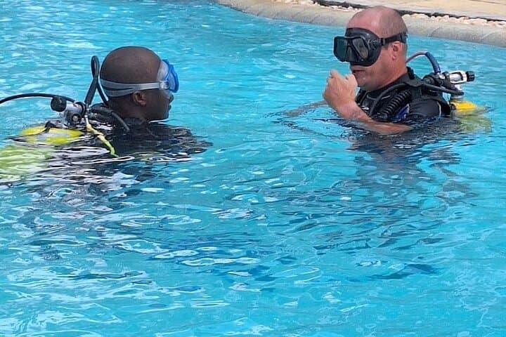 Discover Scuba Diving in Mombasa: Intro Dive at Coral Gardens photo 3