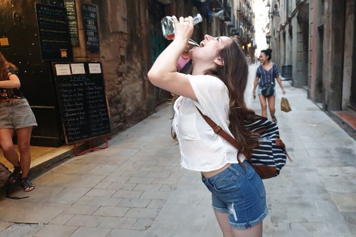 Sip, Sites & Bites: Barcelona Food, Cava & Gothic Quarter Tapas Tour