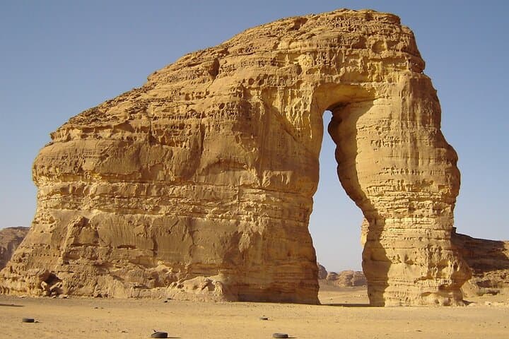 Discover Al Ula: Full-Day Hegra, Dadan & Elephant Rock Tour photo 2