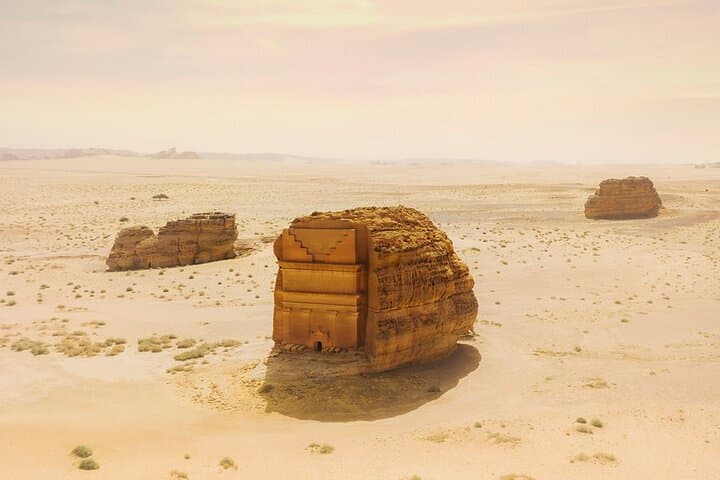 Discover Al Ula: Full-Day Hegra, Dadan & Elephant Rock Tour
