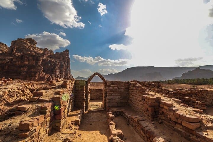 Discover Al Ula: Full-Day Hegra, Dadan & Elephant Rock Tour photo 5