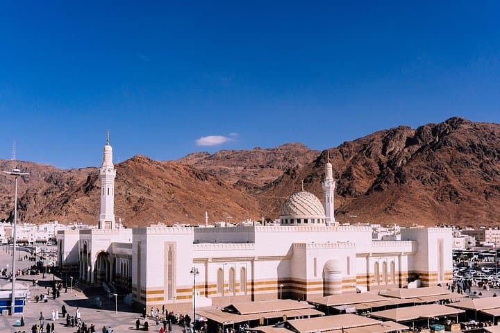 Makkah Essentials Tour: Jabal al-Nour, Mount Arafat & Sacred Sites Day Tour