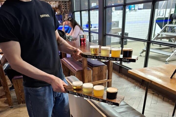 Glasgow City Bike Tour and Craft Beer Experience: Ride, History & Microbrew Tasting photo 2