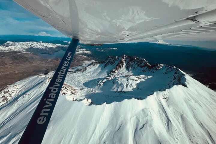 Soaring Over Mt. St. Helens: Envi Adventures Air Tour from Troutdale photo 3