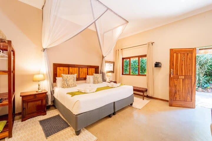 7-Day Kruger to Victoria Falls: Budget Safari & Waterfall Adventure photo 5