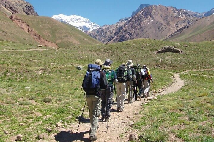 Arenales Hill Trekking: Full-Day Andes Hike from Mendoza
