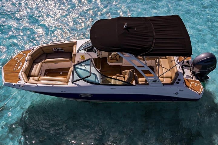 Private Luxury Boat Tour Miami Beach: Celeb Mansions, Sandbars & Wildlife photo 3