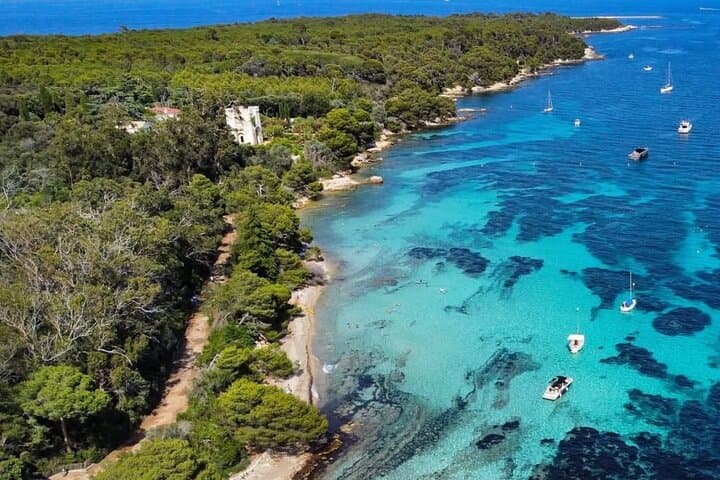 Rent a License-Free Boat to the Lérins Islands from Cannes photo 5