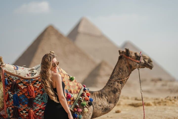 Giza Pyramids & Sphinx Private Tour with Professional Photoshoot photo 4