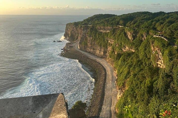 Uluwatu Temple & Kecak Sunset Tour: Cliffside Temple, Fire Dance, Jimbaran Seafood photo 1