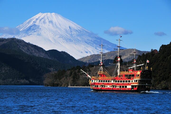 Mount Fuji and Hakone Day Trip from Tokyo with Spanish Guide