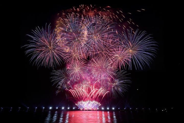 Cat Ba Island Show: Symphony of the Green Island — Jetski Fireworks & Flyboard Stunts photo 4