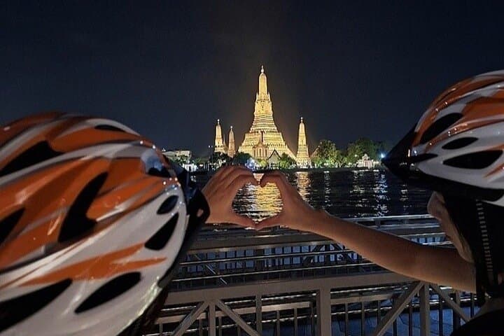 Bangkok Night E-Bike Tour to Grand Palace Lights photo 2