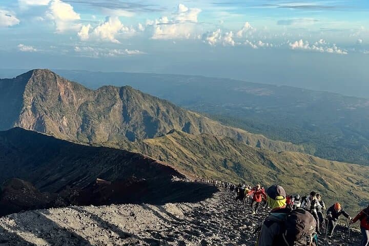 Rinjani Summit in 2 Days: Overnight Trek to Indonesia’s 3,726m Volcano photo 5