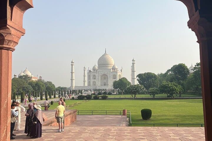 Taj Mahal and Ranthambore: 3-Day Sunrise, Sunset & Tiger Safari Experience